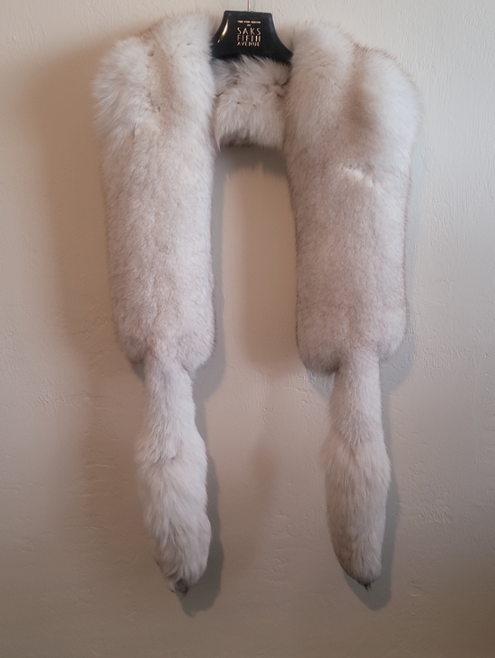 Saks Fifth Avenue Accessories - Saks 5th Ave Norwegian White Fox Fur Stole / Scarf / Wrap